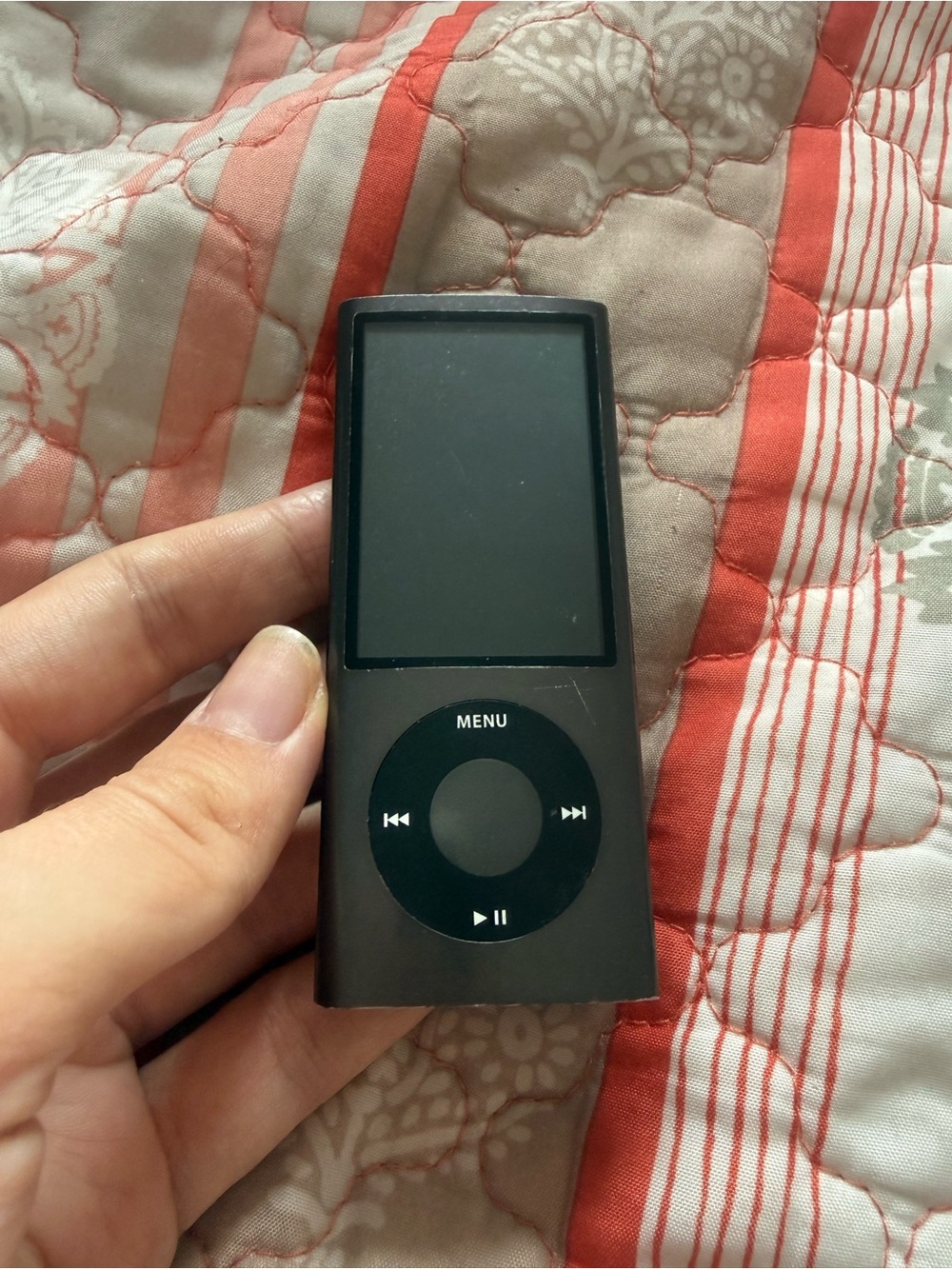Apple iPod nano 5th Gen 8GB Black MP3 Player A1320 USB 2.0 AM/FM